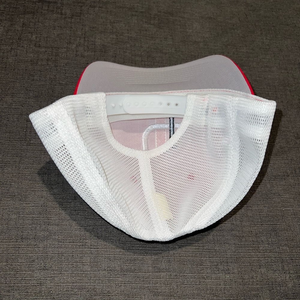 NEW Short Par 4 Red Golf Hat - Picture 4 of 5